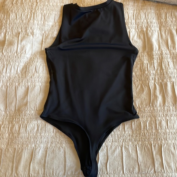 House of Harlow, black bodysuit - Picture 5 of 5